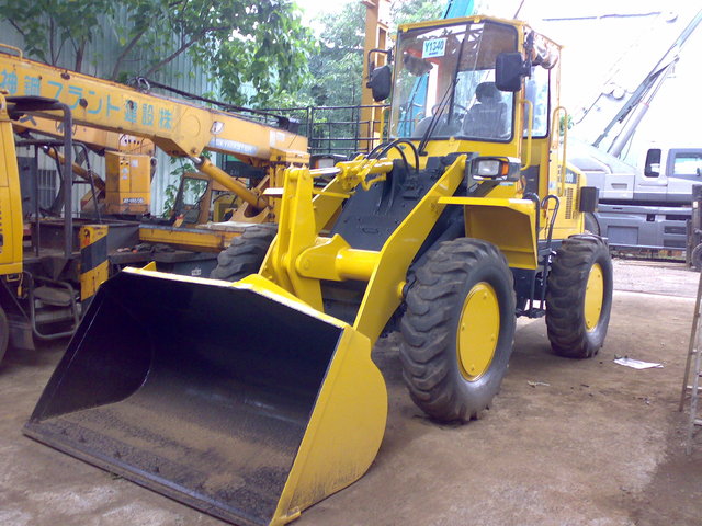 铲土机komatsu wa100-5